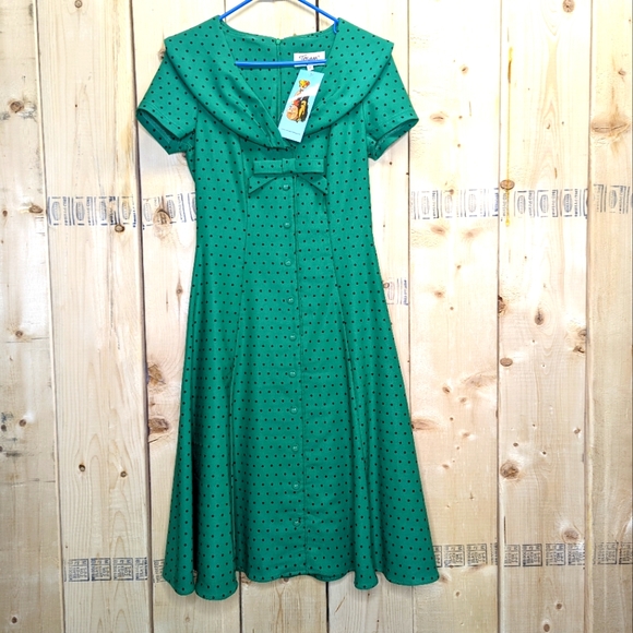 Tatyana Dresses & Skirts - Tatyana Green Polkadot Short Sleeve Retro Dress